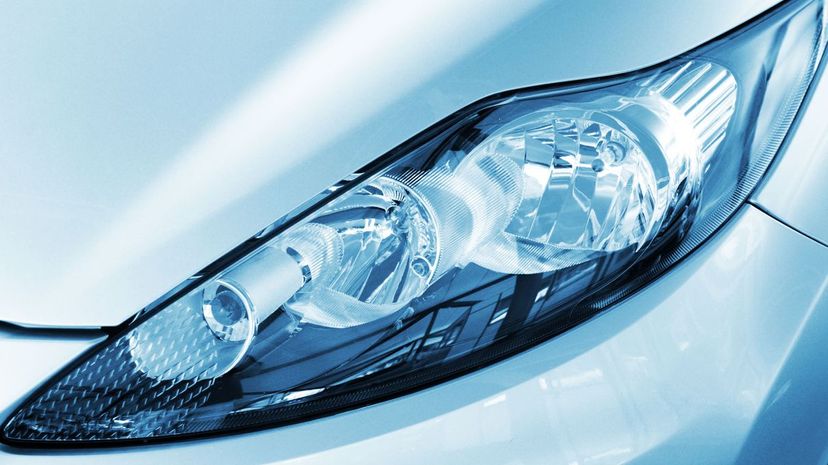 Car halogen headlight