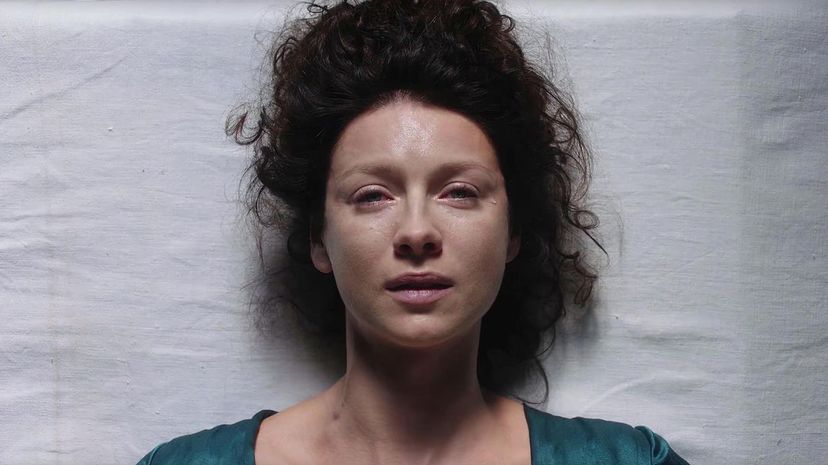 11_outlander claire emergency