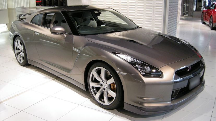10 - Nissan GT-R 2007