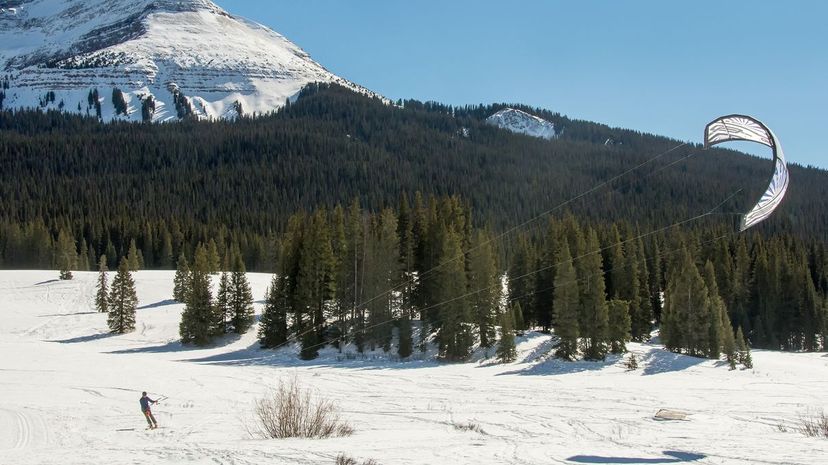 5 Kite skiing