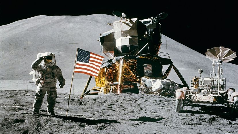 18_moon_landing