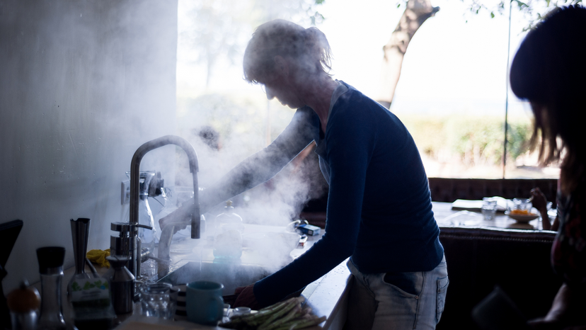 5 seconds (140 degree F water to cause 2nd degree burns )