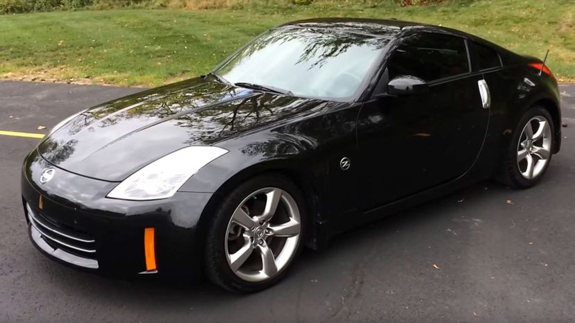 24 2006 Nissan 350 Z