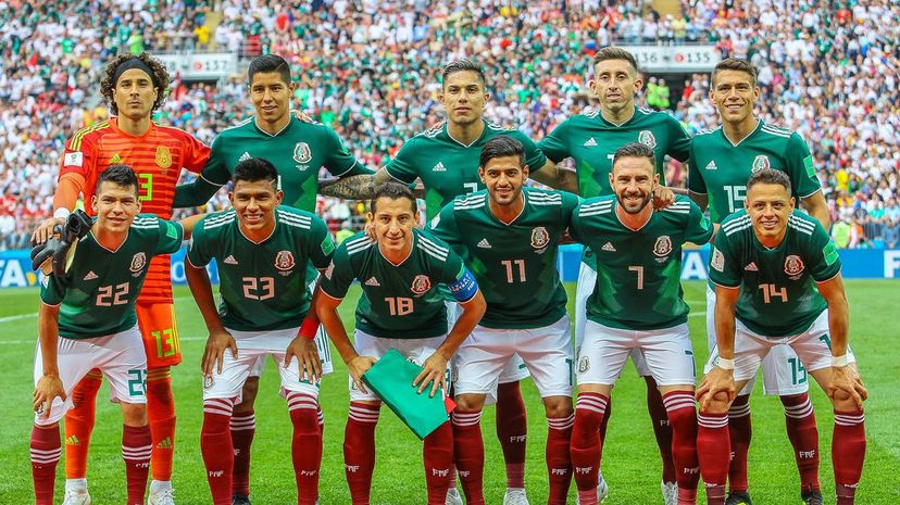 ¿Puedes nombrar al futbolista mexicano a partir de una pista?