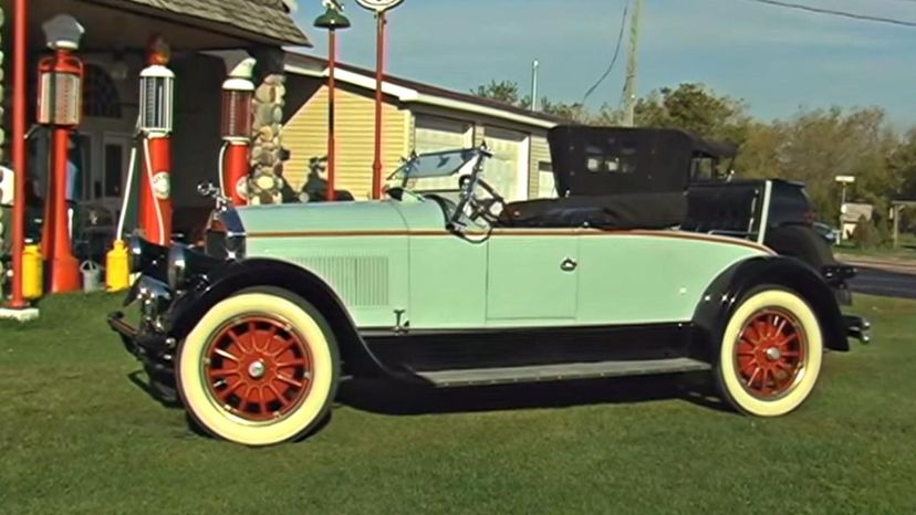 1920s - 1922 Pierce Arrow Coupe
