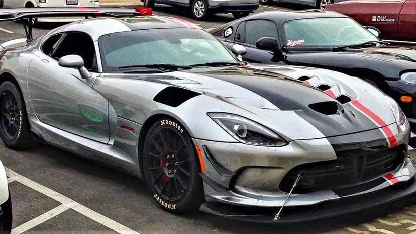 34. Dodge Viper