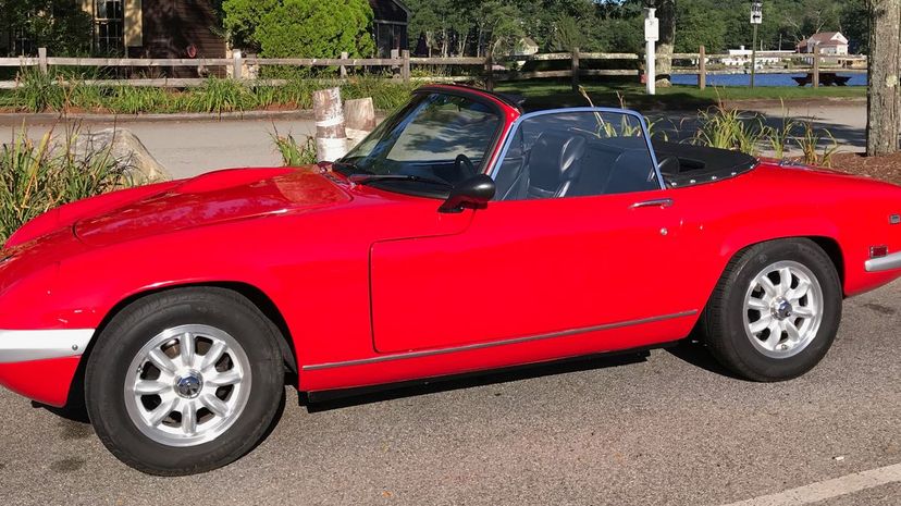 24. Lotus Elan