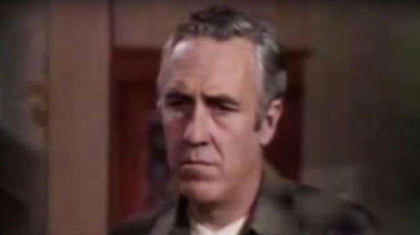 27 - The House Without a Christmas Tree