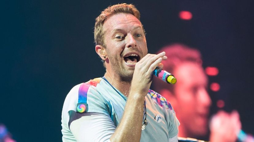 26 Chris_Martin_2017_in_Hamburg