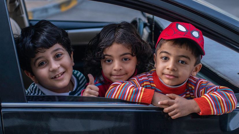 Q 25 Child car