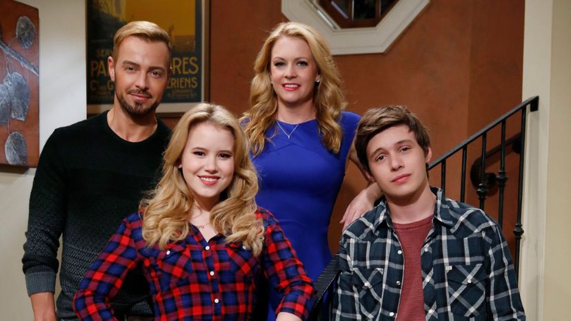 Melissa and Joey 2010