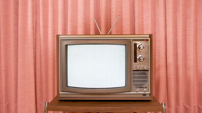 24-Vintage TV