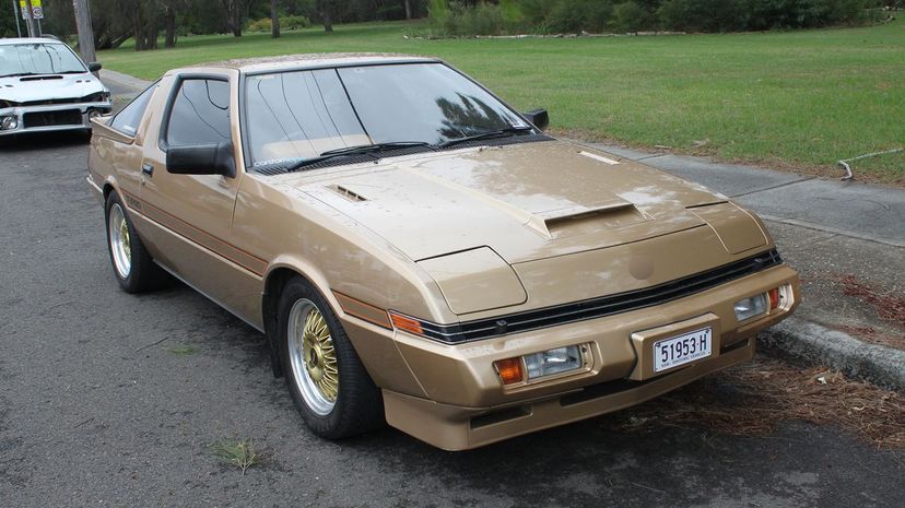 4 Mitsubishi Starion