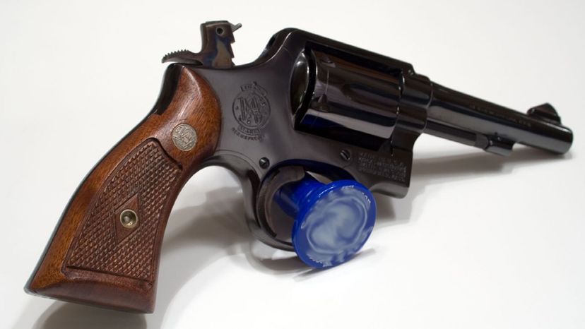 Smith &amp; Wesson Model 10