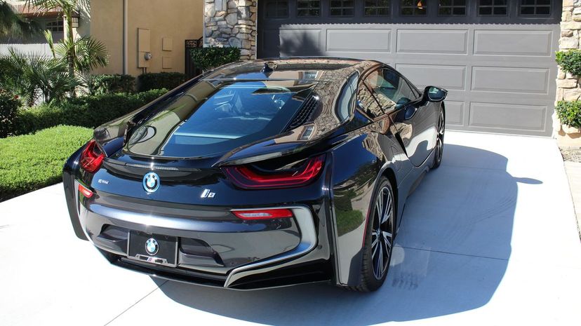 20 - BMW i8