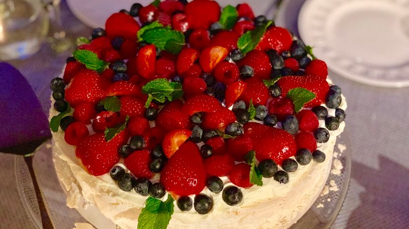 26 Pavlova_cake_with_summer_fruits_Brisbane_Queensland