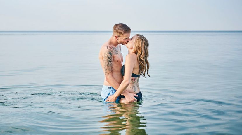 23 Couple in Water