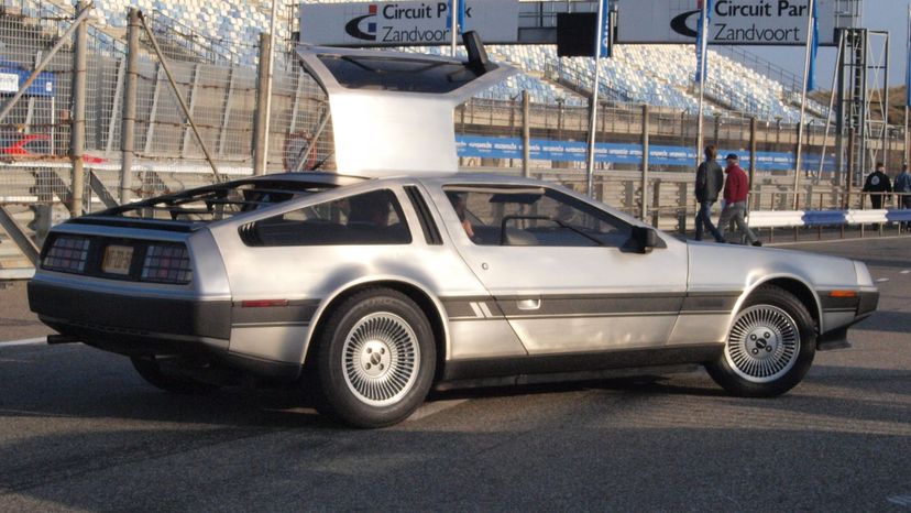 DeLorean DMC-12