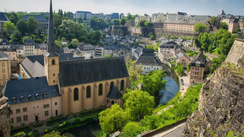 34 - Luxembourg