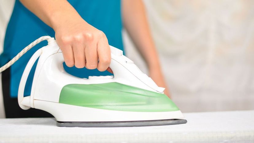 Clothes iron