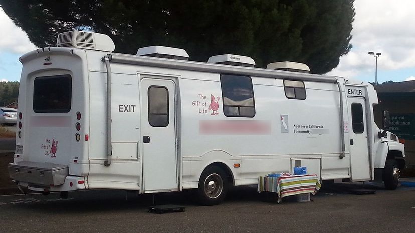27 Bloodmobile_in_Fortuna