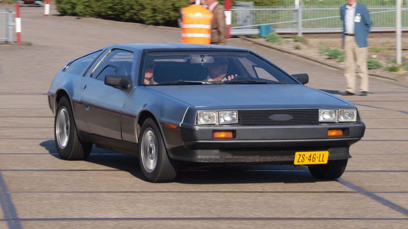 2 1981_De_Lorean_DMC