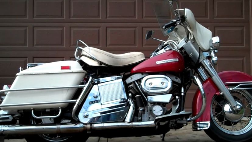 Harley-Davidson Shovelhead FL Electra Glide Movie Electra Glide in Blue (1973)