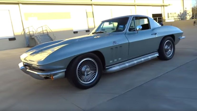 8 1966 Corvette Stingray