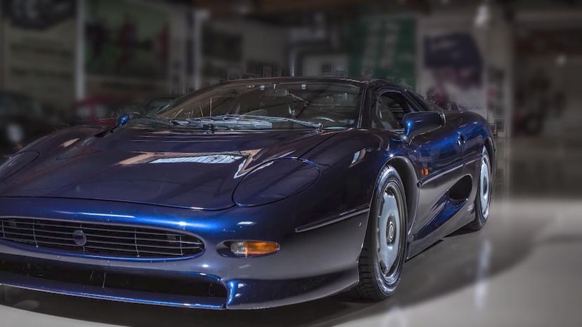 Jaguar XJ220 