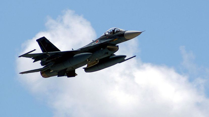 Mitsubishi F-2