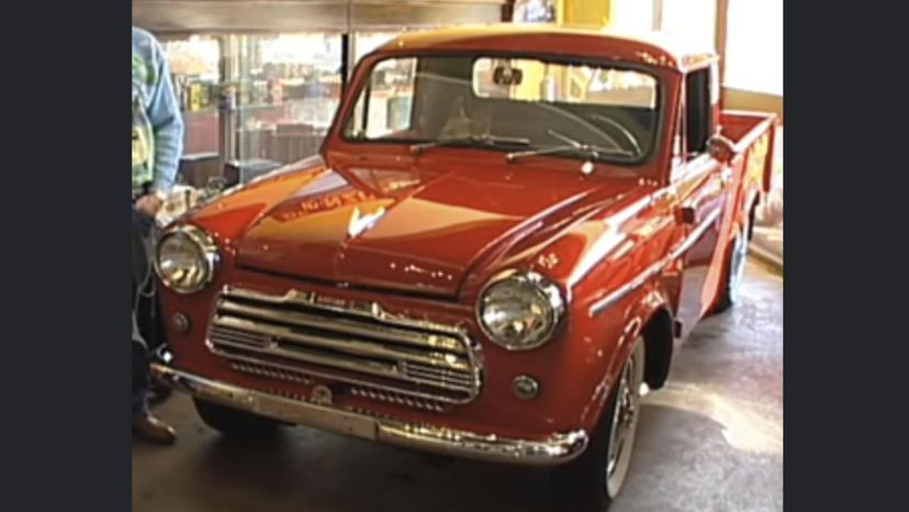 The 1959 Datsun 1000 was NOT one of the first compact trucks to be invented.