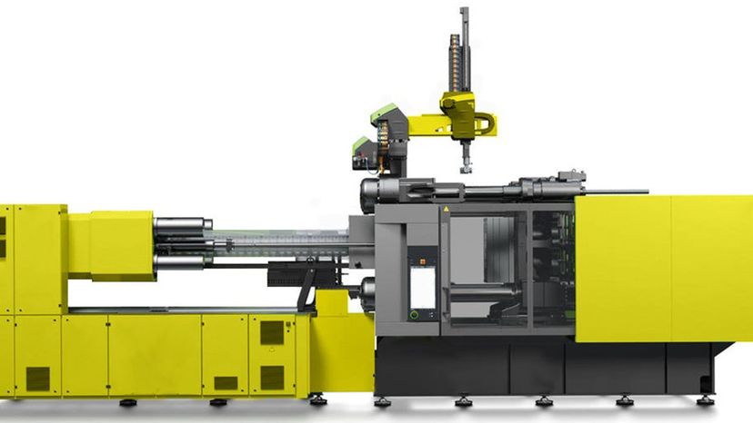 plastic injection molding machine