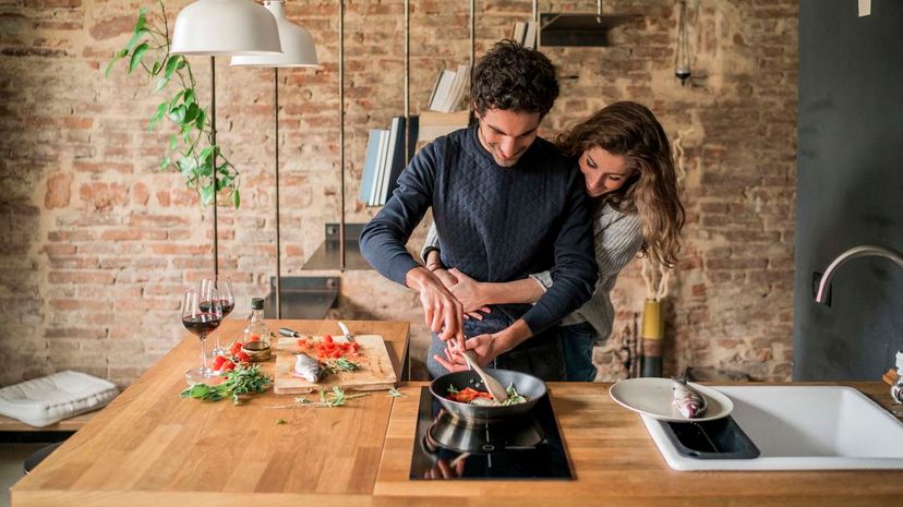 06_couple cooking