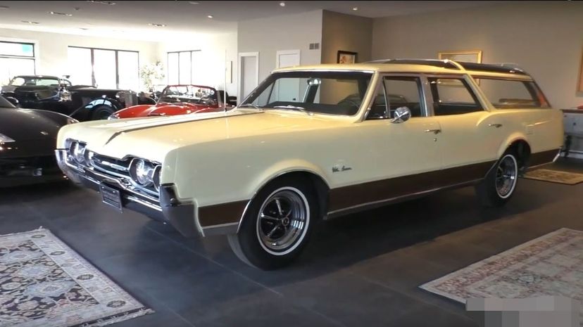 1967 Oldsmobile Vista Cruiser