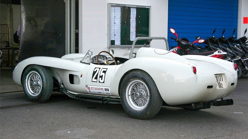 29-Ferrari 250 Testa Rossas