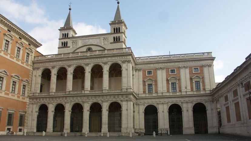 4 Lateran Palace