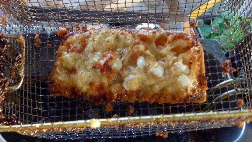 Fried pizza