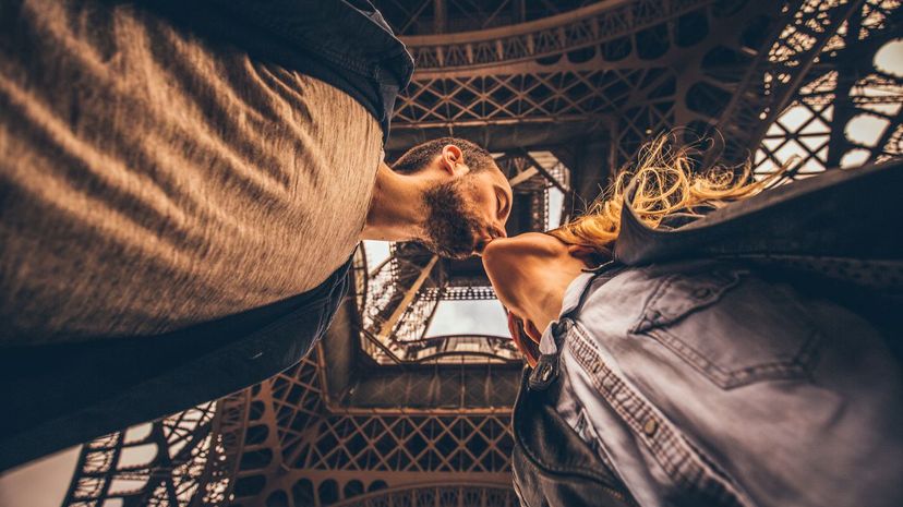 13 Kissing in Paris
