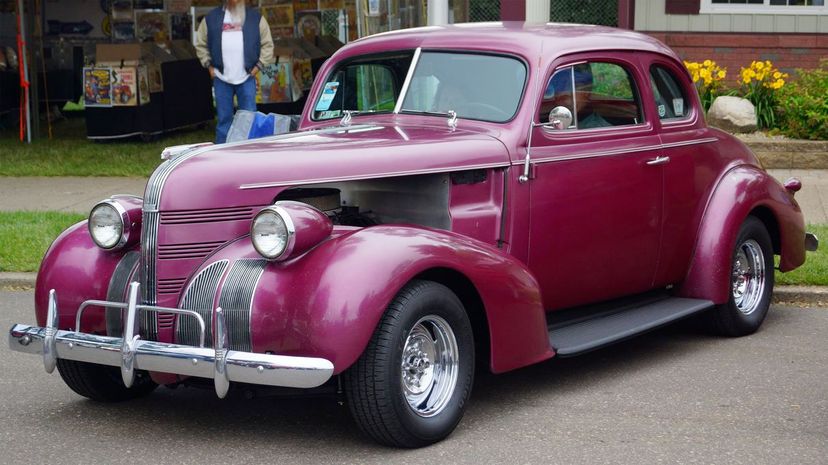 1939 Pontiac Silver Streak