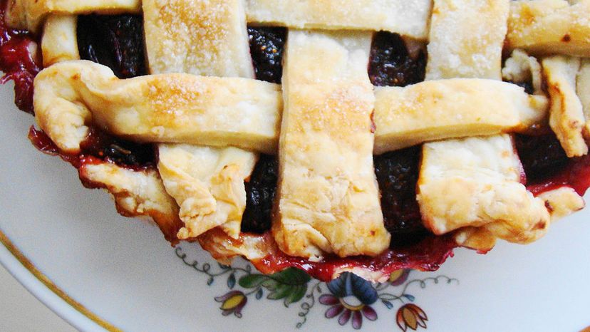 Plum pie