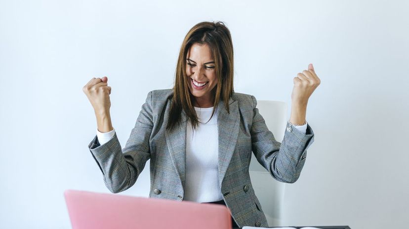 11 feliz en el trabajo