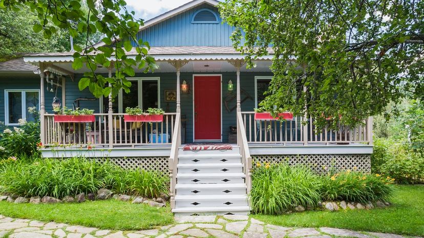 Tell Us About Your Home and We'll Give You a Curb Appeal Project to Try