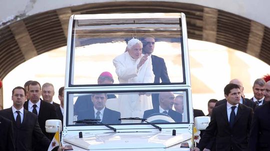 How the Popemobile Works