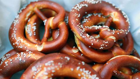 10 Totally Twisted Pretzel Facts - Vimarsana News