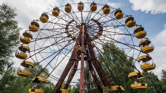 Pripyat：切尔诺贝利影子的乌克兰鬼城“border=