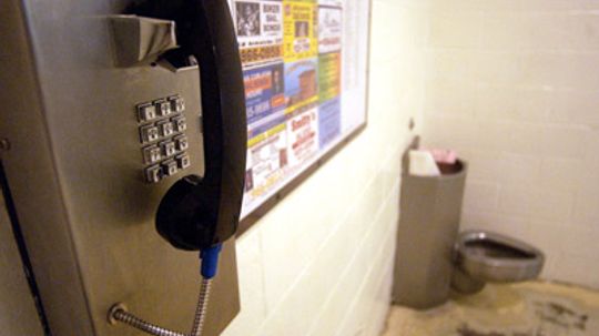 How Prison Telecommunications Work