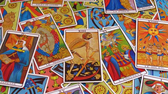 Queen of Swords: Exploring the Tarot Card Meanings