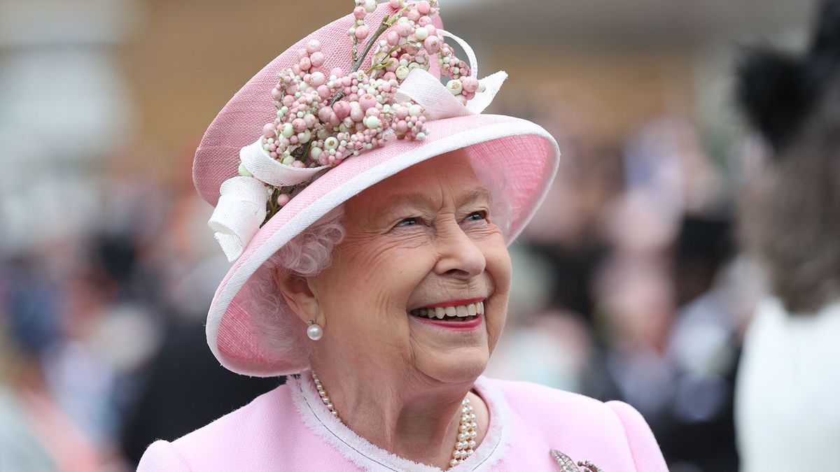 How Much Power Does Queen Elizabeth Really Have? HowStuffWorks