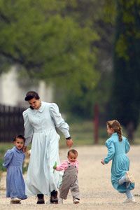 Most people associate North American polygamy with images of the FLDS and the 2008 raids on the Yearning for Zion compound in Texas.