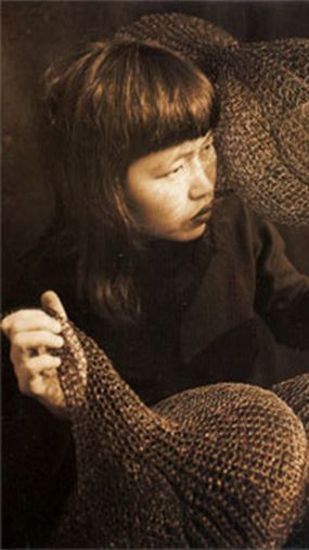 艺术家露丝·阿萨瓦（Ruth Asawa）“border=